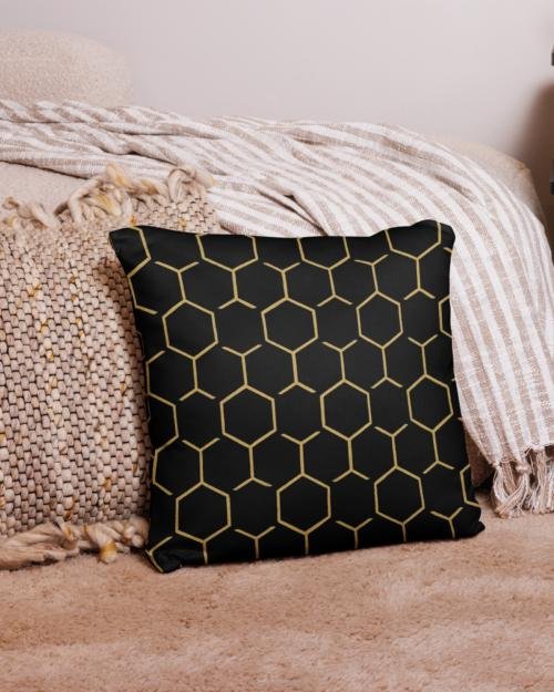 Talishén: Steel Spine Hex Pattern – Pillowcase – Black & Gold